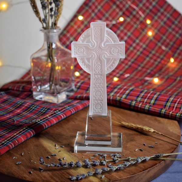 Scottish Burns Gift Celtic Cross Crystal